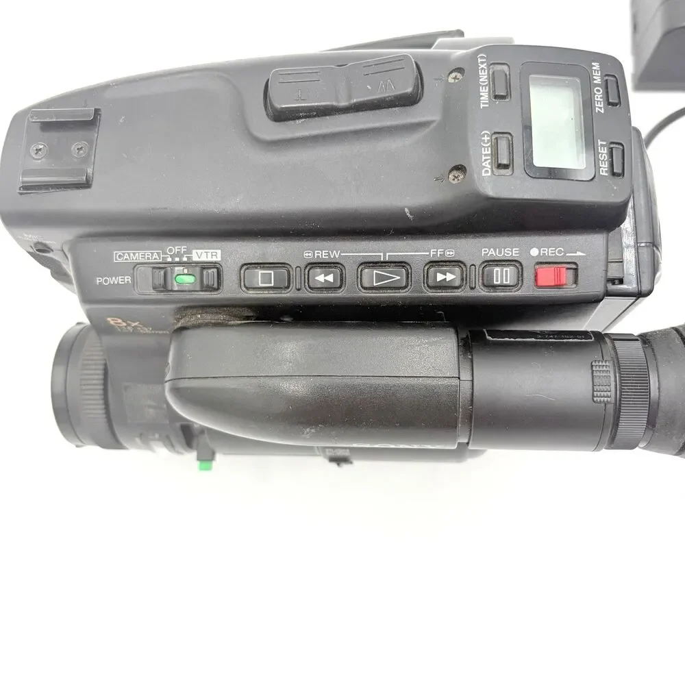 Sony CCD-TR6 Video8 Handycam Camcorder Bundle AC-V35A For Parts Repair Powers On